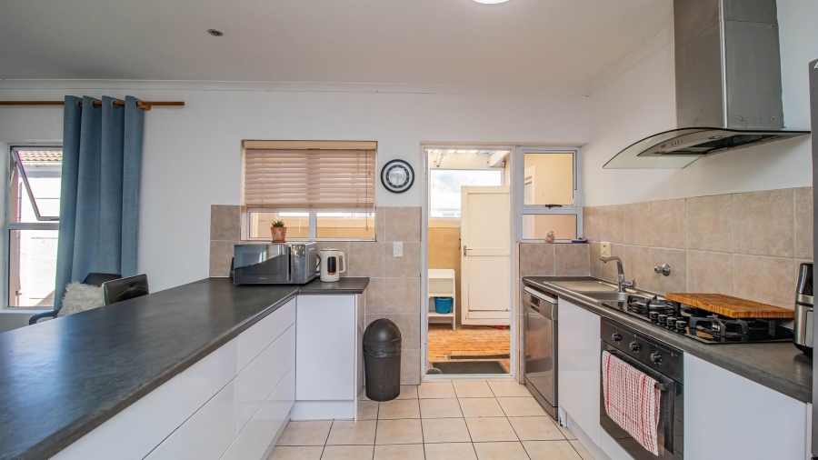 3 Bedroom Property for Sale in Muizenberg Western Cape